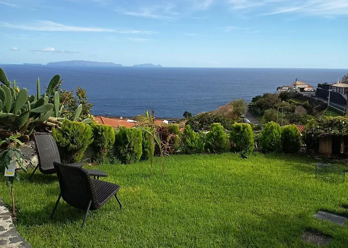 The Goat's Place Iii * 加乌拉